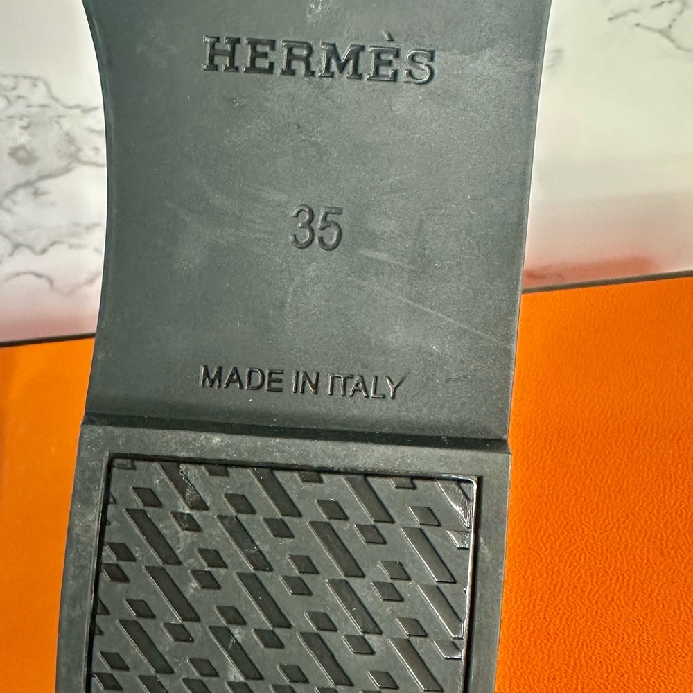 Hermès Aloha Black Sandals (Hermès Chaîne d’Ancre Rubber Slides ) - Picture 5 of 10